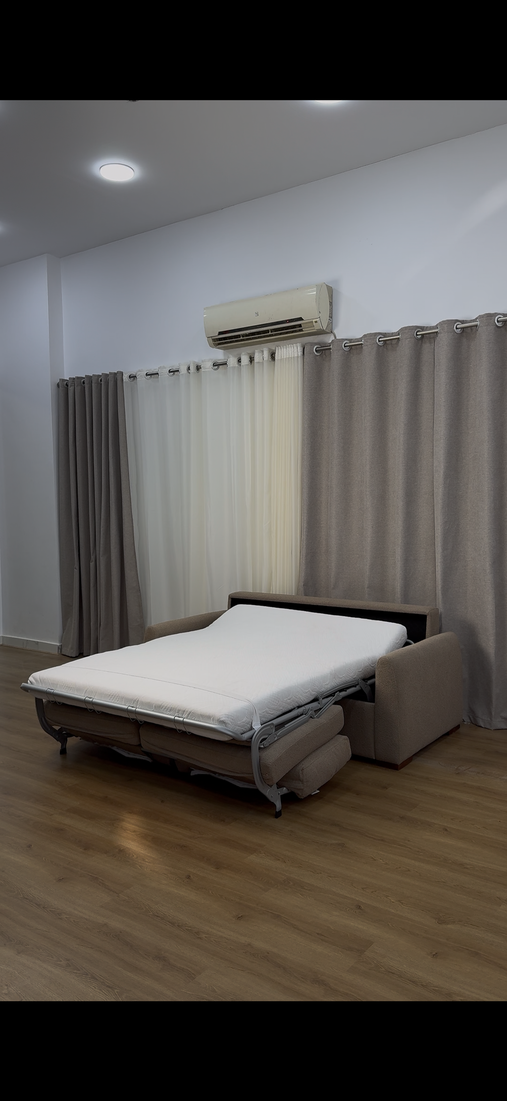 Alicante| 3-Seat Roll-Out Sofa Bed with Belgium Mechanism