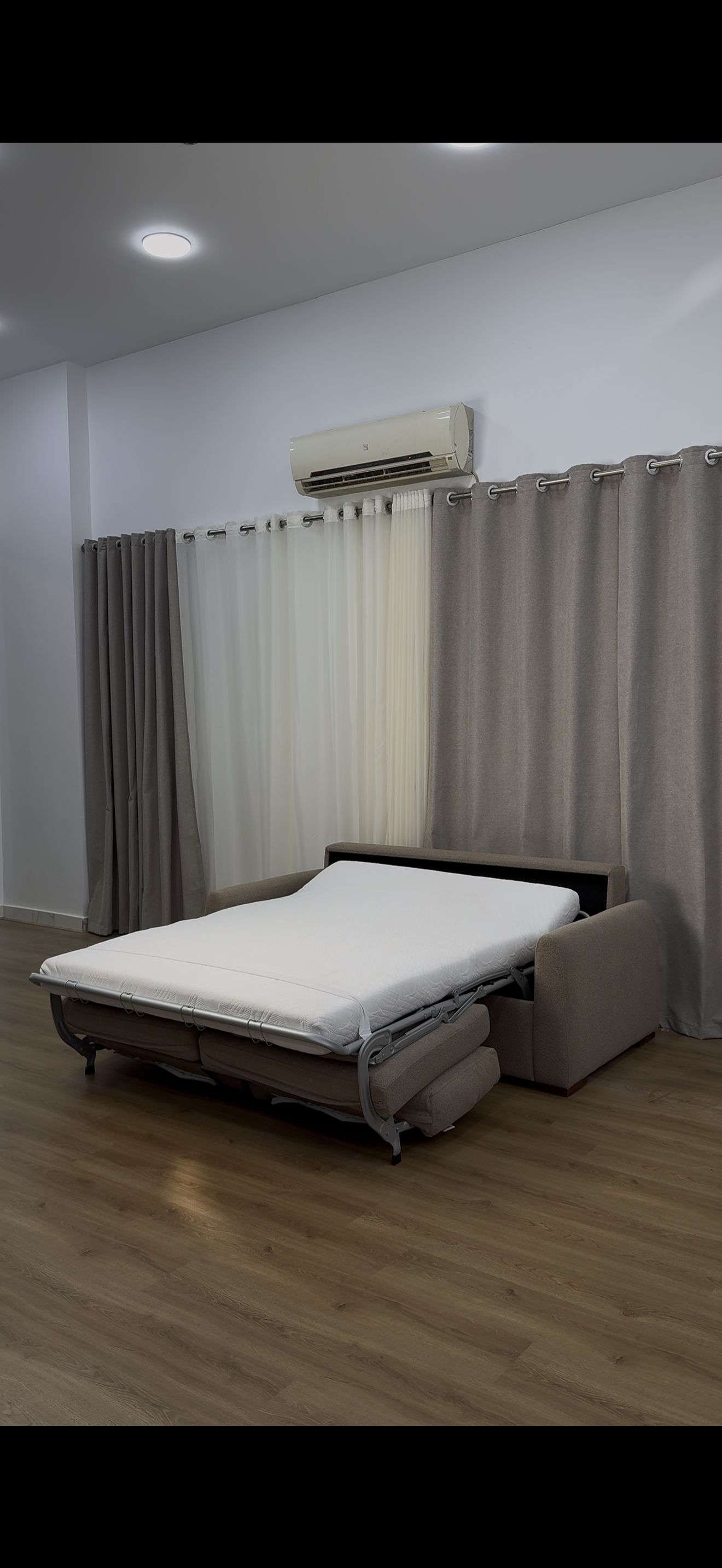 Alicante| 3-Seat Roll-Out Sofa Bed with Belgium Mechanism